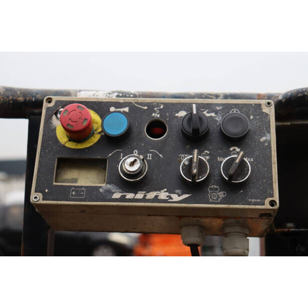 2012 NIFTY HR12-45356285