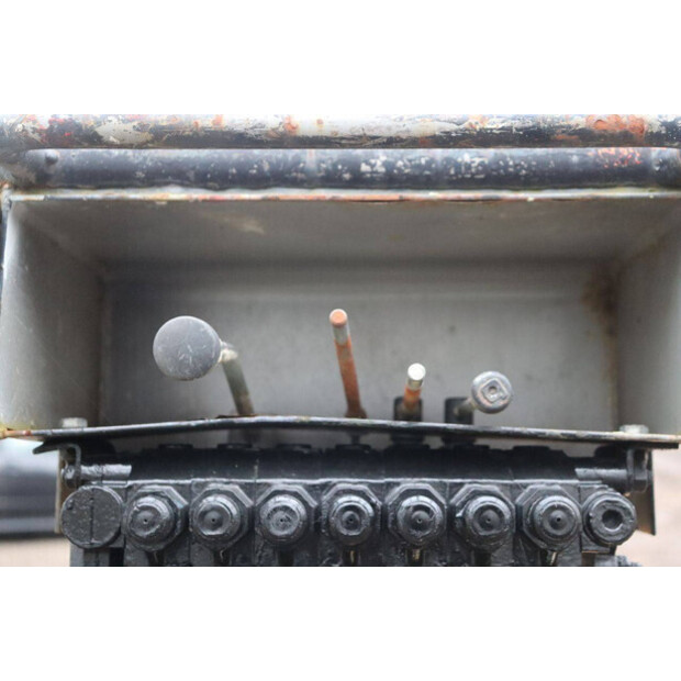 2012 NIFTY HR12-45356286