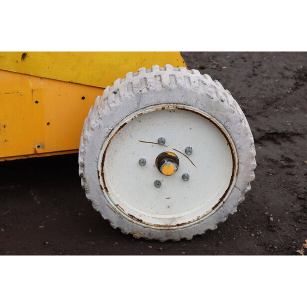 2012 NIFTY HR12-45356288