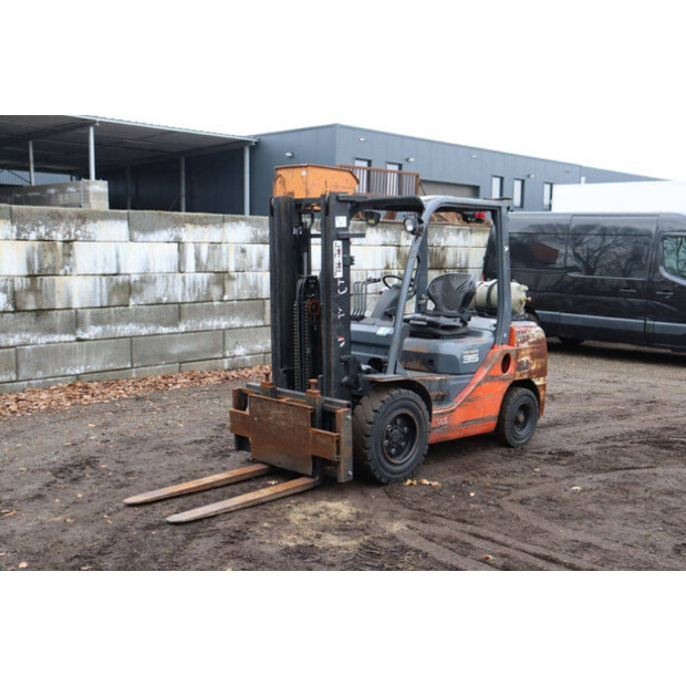 2016 تويوتا 02-8FGJF35-45356655