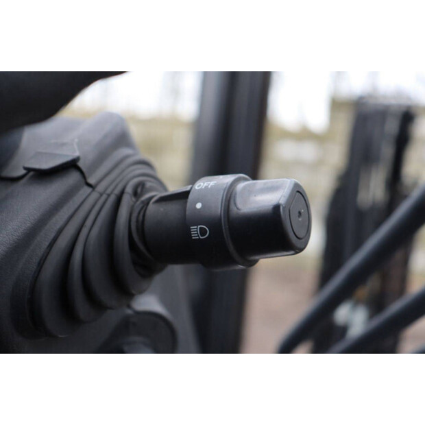 2016 تويوتا 02-8FGJF35-45356679