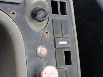 2004-jcb-others-1414205-45356975