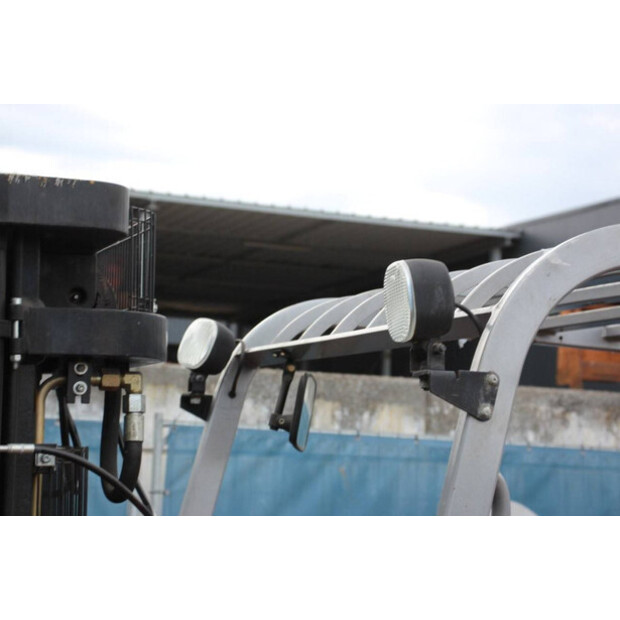 2003 بي تي CBE 2.5 AC-45357061