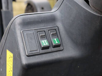 2006-linde-e30-03-600-1414211-45357184