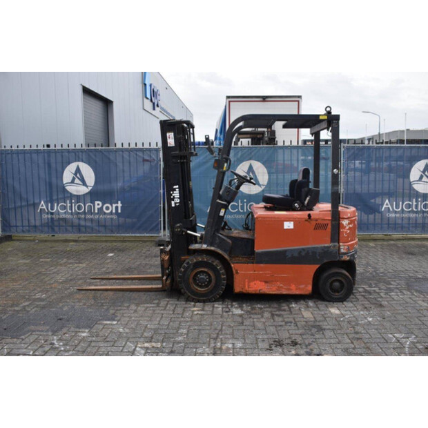 2005 TAILIFT FB25-45357236