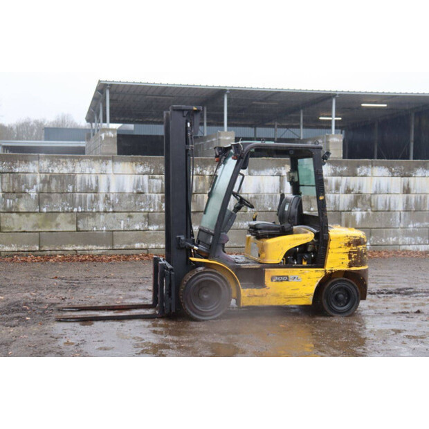 2011 Hyundai 30D-7E-45357357