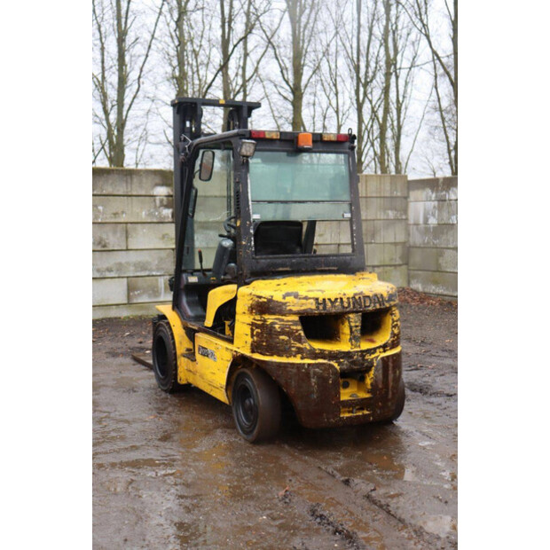 2011 Hyundai 30D-7E-45357360