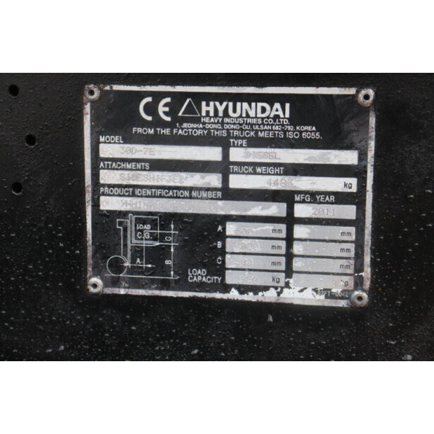 2011 Hyundai 30D-7E-45357370