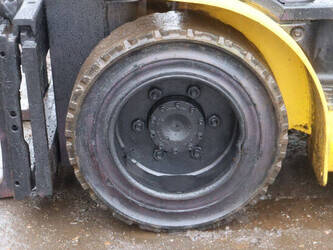 2011-hyundai-30d-7e-45357371