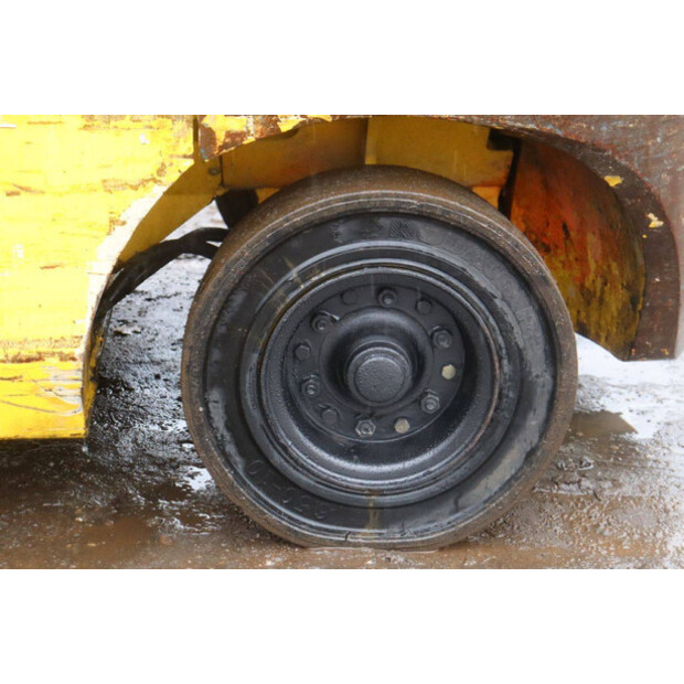 2011 Hyundai 30D-7E-45357372