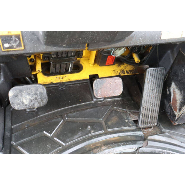 2011 Hyundai 30D-7E-45357379