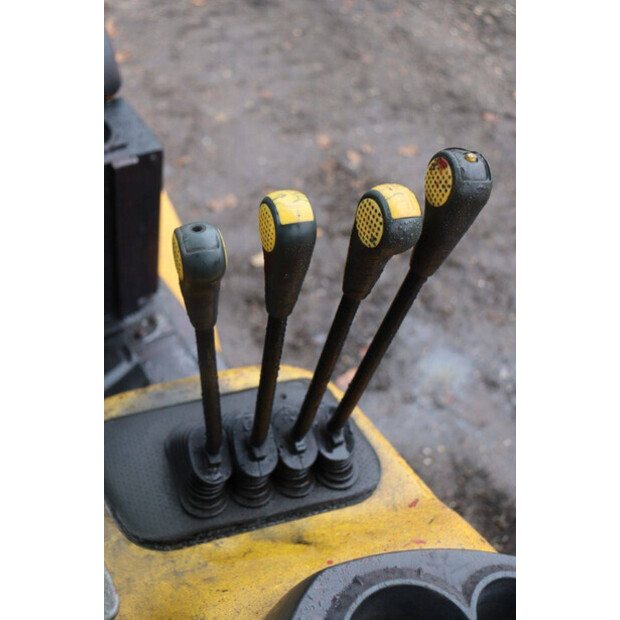 2011 Hyundai 30D-7E-45357381