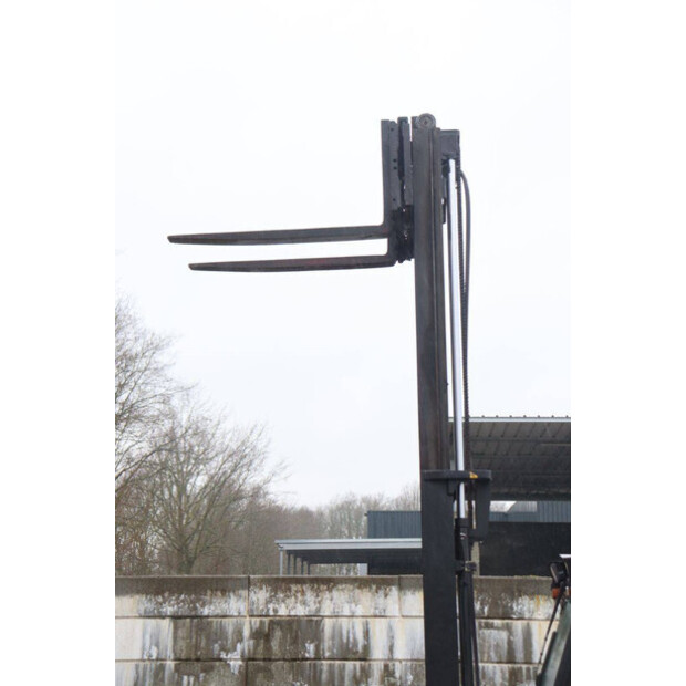 2011 Hyundai 30D-7E-45357390