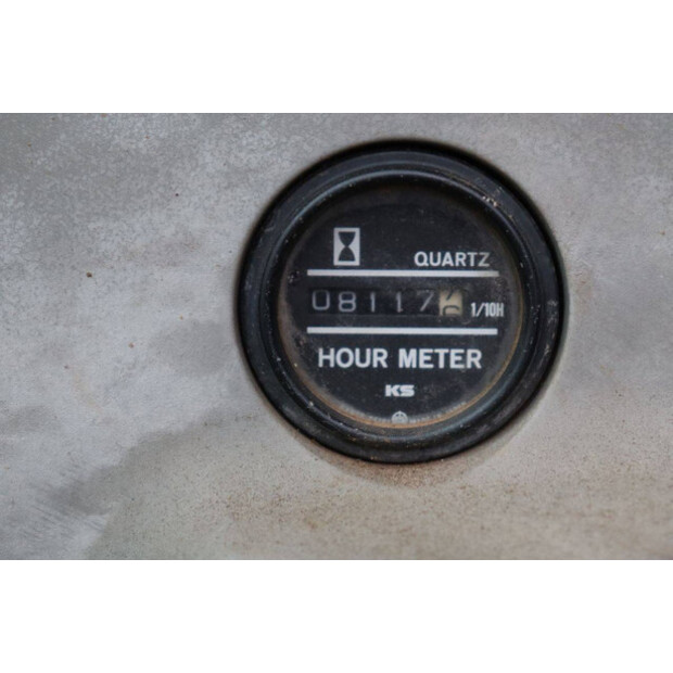 2010 نيو هولاند E115SR-45357424