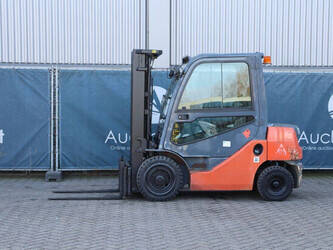 2018-toyota-02-8fdf25-1414239-45358106