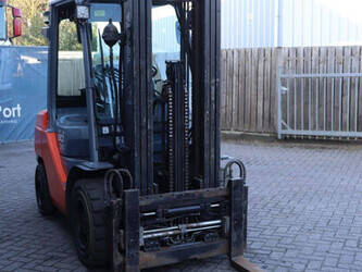 2011-toyota-02-8fdf30-1414241-45358185