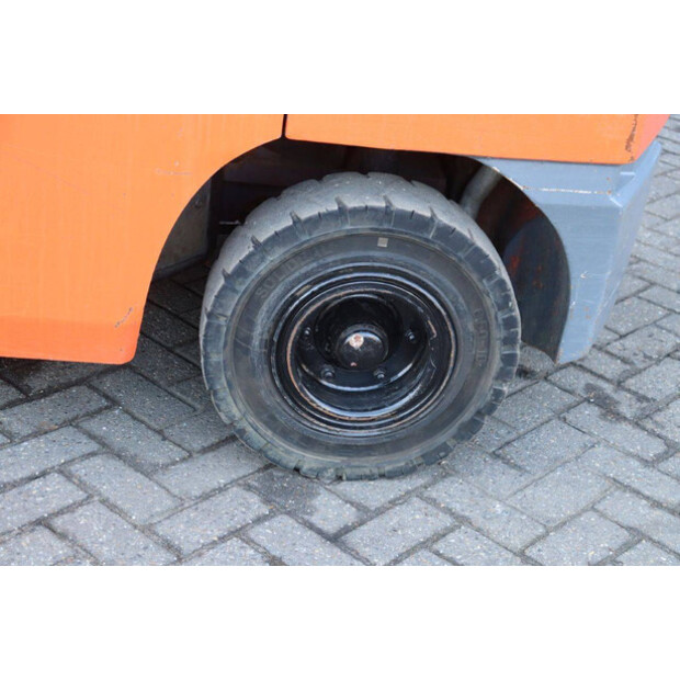 2011 تويوتا 02-8FDF30-45358193