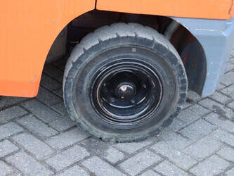 2011-toyota-02-8fdf30-1414241-45358193