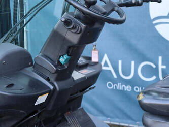 2011-toyota-02-8fdf30-1414241-45358201