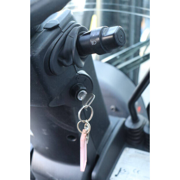 2011 تويوتا 02-8FDF30-45358204