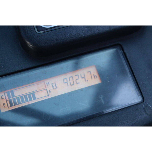 2011 تويوتا 02-8FDF30-45358207