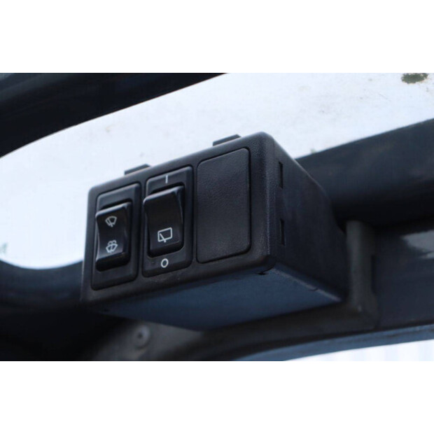 2011 تويوتا 02-8FDF30-45358209