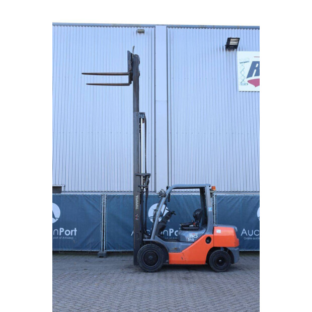 2011 تويوتا 02-8FDF30-45358214