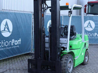 2015-cesab-m325d-45358364