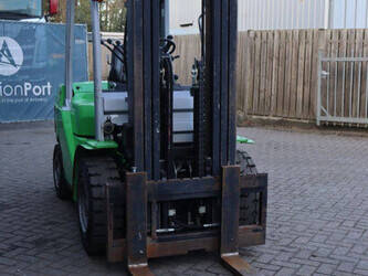 2015-cesab-m330d-45358398