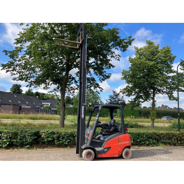 2017 Linde H20T-01-45358616