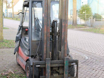 2008-linde-e30-02-1414262-45358673