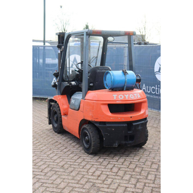 2000 تويوتا 42-7FGF25-45358732