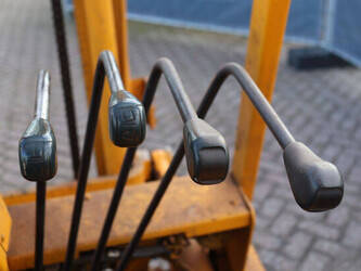 komatsu-fd20h-1211-1414265-45358790