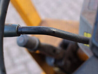 komatsu-fd20h-1211-1414265-45358792