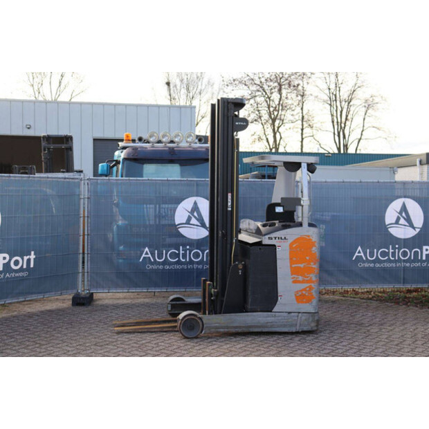 2015 Still FM-X17-45358836