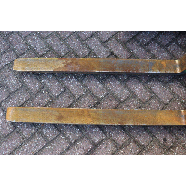 2015 Still FM-X17-45358845