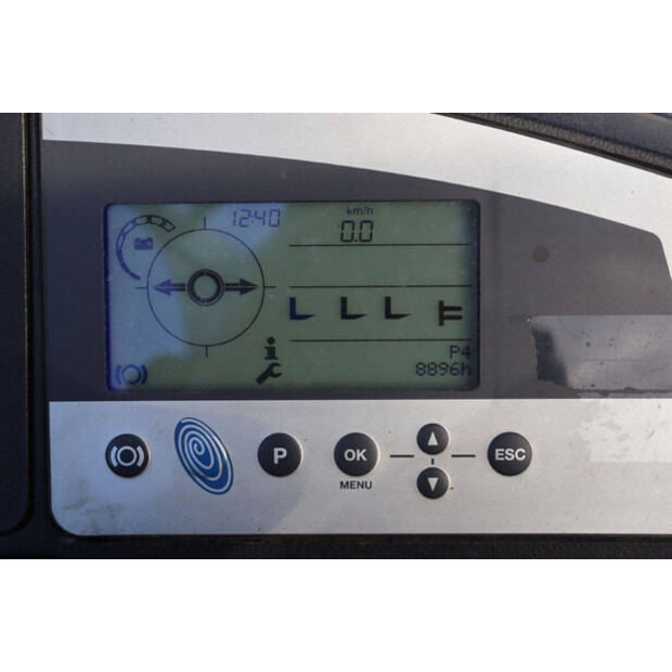 2015 Still FM-X17-45358857