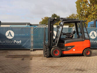 Image de CHARIOTS ÉLÉVATEURS 2015 Linde E50HL-01/600