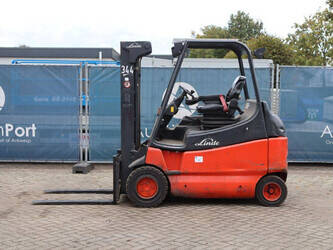 2006-linde-e30-03-1414273-45359040