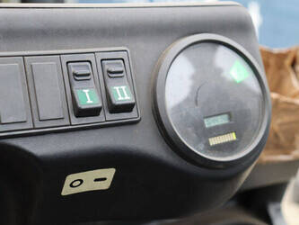 2006-linde-e30-03-1414273-45359066