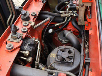 2006-linde-e30-03-1414273-45359073