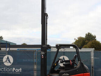 2006-linde-e30-03-1414273-45359077