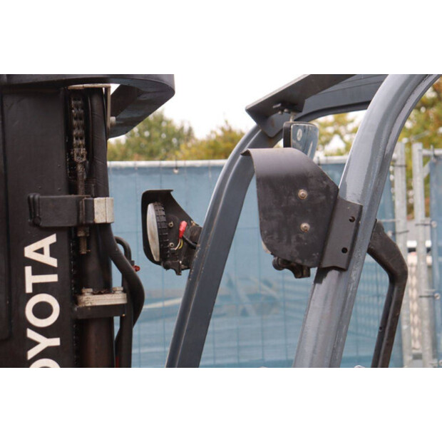 2018 تويوتا 8FBE20T-45359205