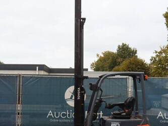 2018-toyota-8fbe20t-1414277-45359223