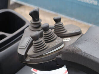 2013-linde-e20phl-01-1414279-45359287