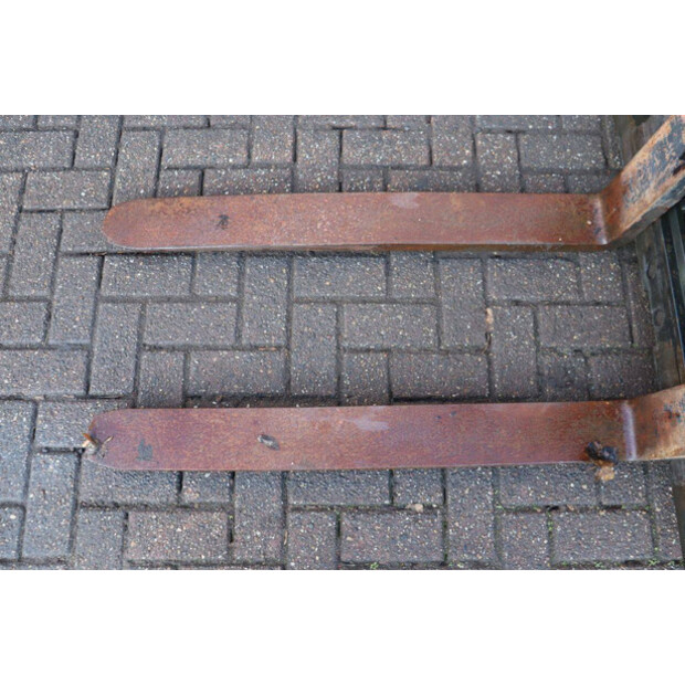 2008 يال GFP25VX V3820-45359409