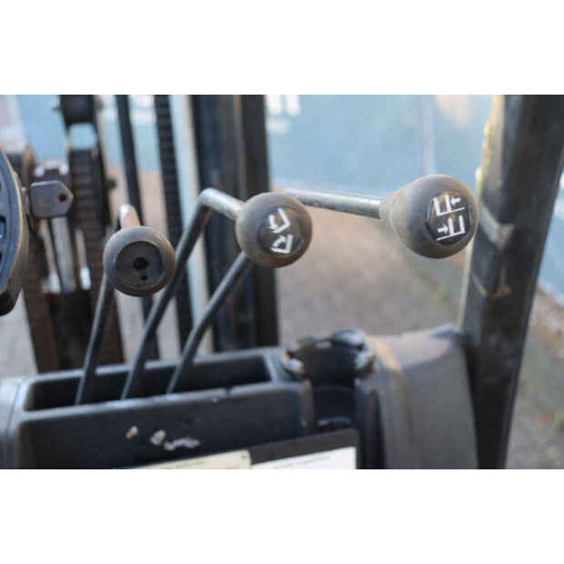 2008 يال GFP25VX V3820-45359422