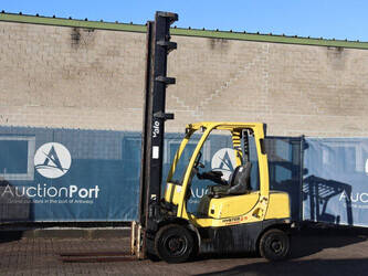 صورة ل رافعات 2006 هايستر H2.5FT