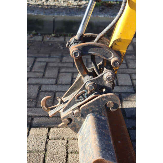 2021 جيه سي بي 8008 CTS-45359621