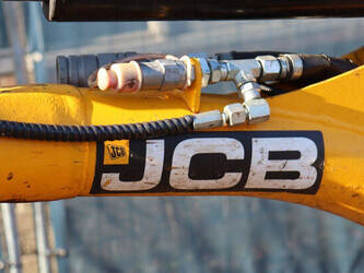 2021-jcb-8008-cts-1414289-45359622